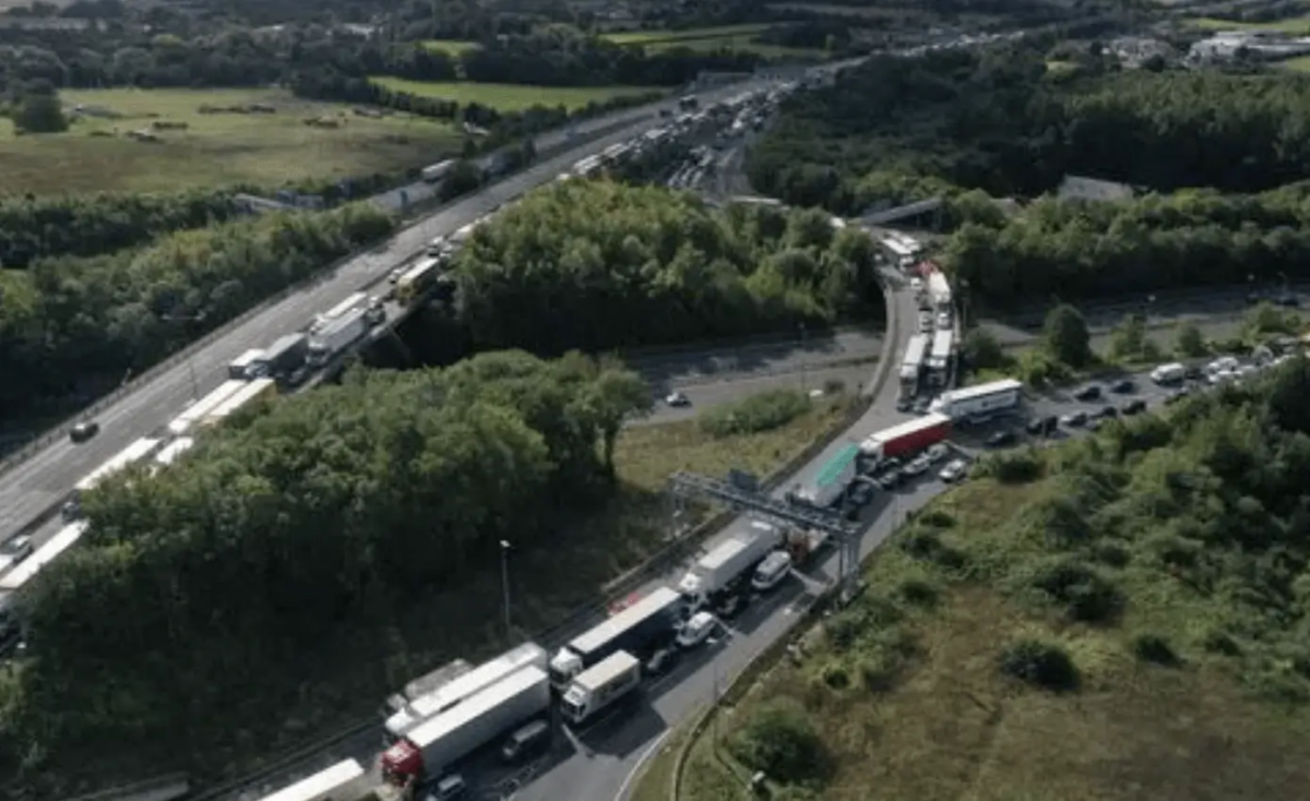 Body Discovered On M25 Near Junction 8: Investigation Underway
