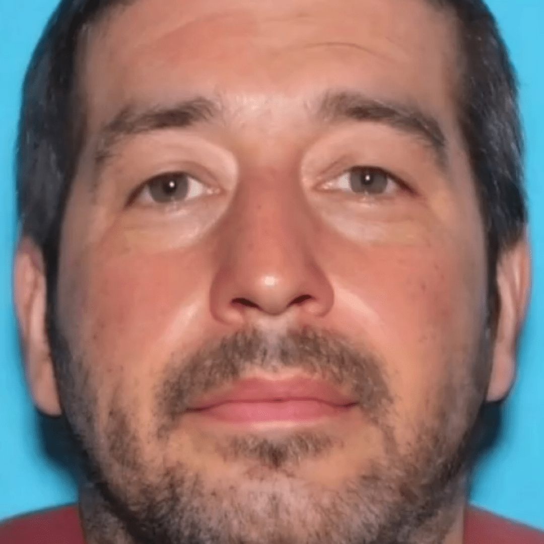 Manhunt Intensifies For Suspected Gunman After Deadliest Us Mass Shooting In Maine