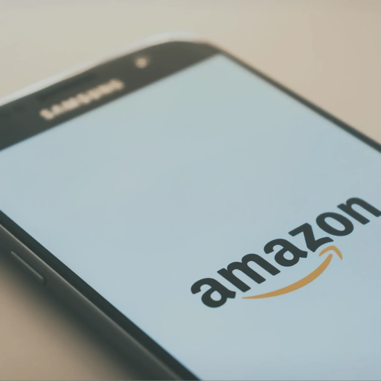 Amazon UK to Boost Frontline Wages by £170m with Up to £1 Hourly Pay Rise Amid Inflation Fears