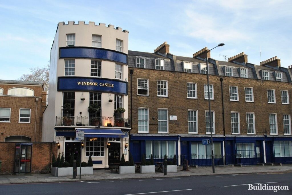 Major Fire At Windsor Castle In London, Forty Firefighters Respond To Blaze