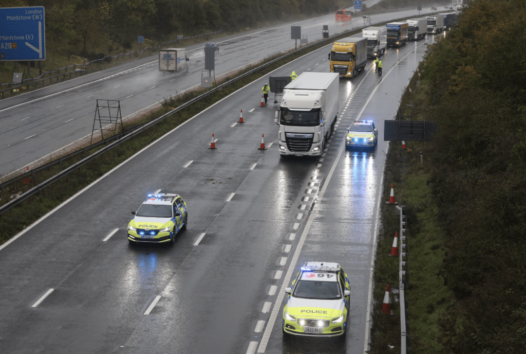 M20 Coastbound Closed Due To Barrier Failure, Kent Motorists Stuck In Lengthy Jams