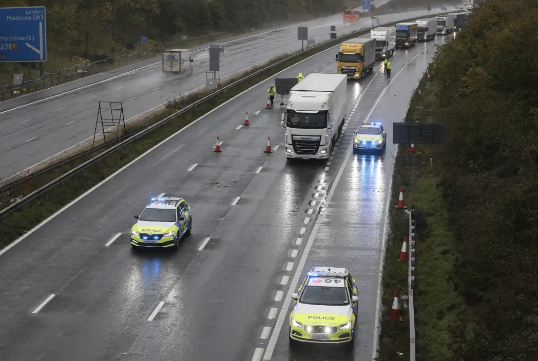 M20 Coastbound Closed Due To Barrier Failure, Kent Motorists Stuck In Lengthy Jams