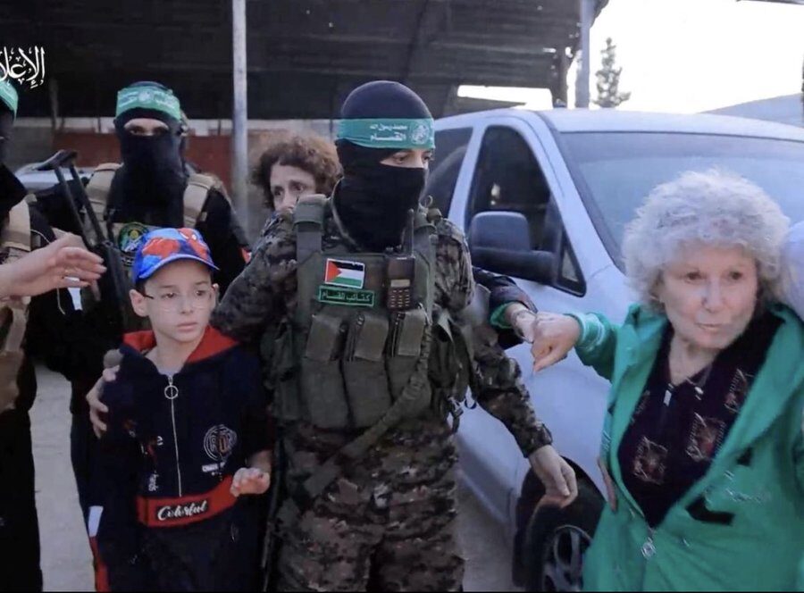 Hamas’s military wing Qassam Brigades Delay Second Batch of Hostages Amidst Accusations Against Israel