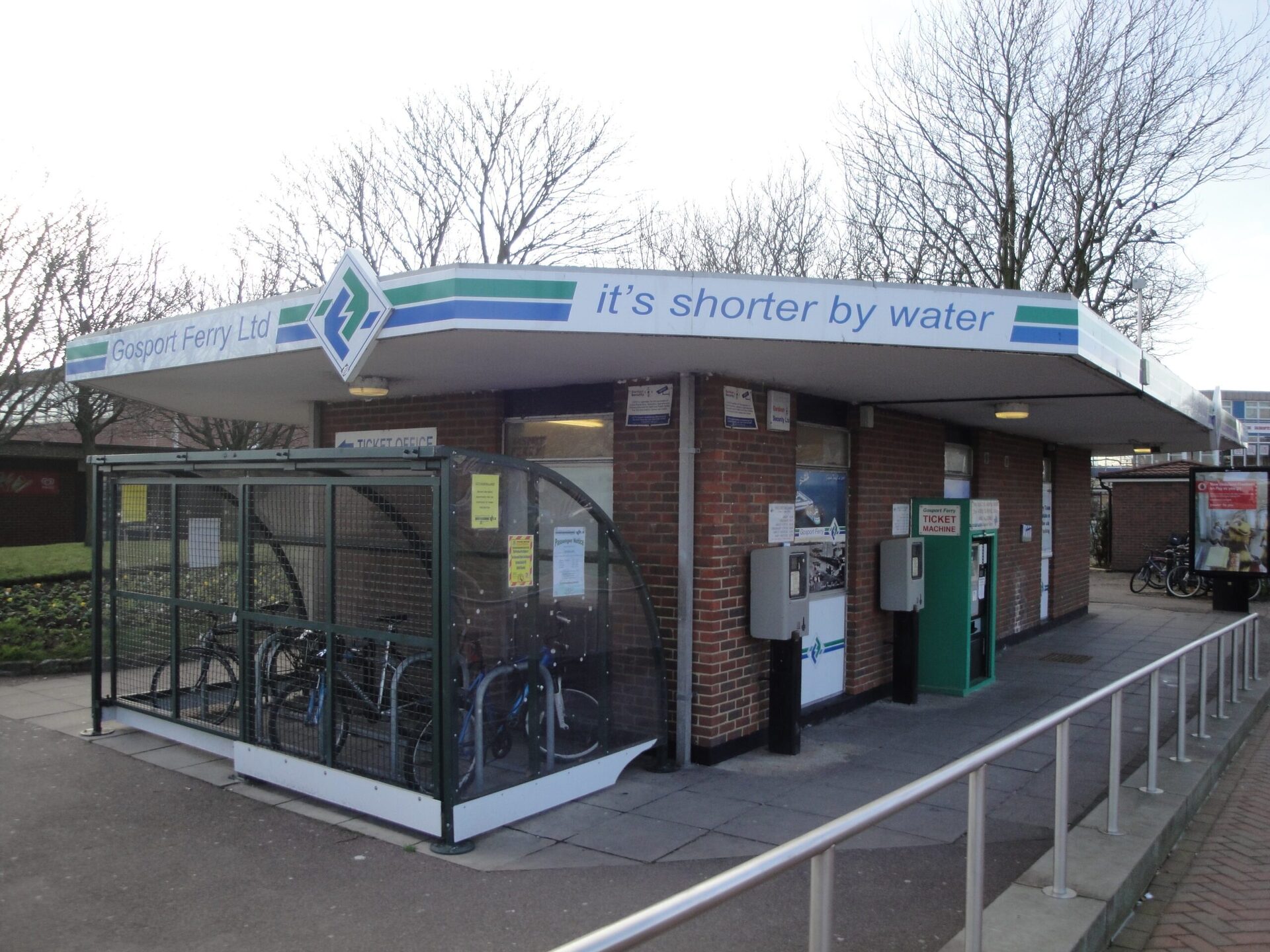 Man Arrested for Impersonating Police Officer Near Gosport Ferry Terminal