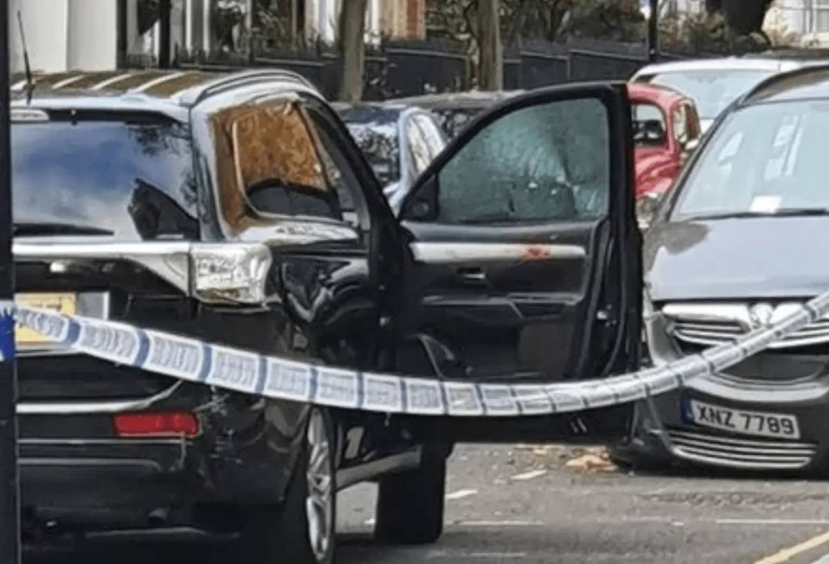 Man in 20s Shot Near Portobello Road Market in Early Hours — Police Launch Hunt