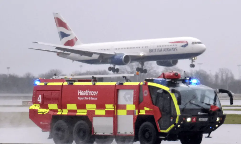Fuel Leak Sparks Panic at Heathrow: Fire Crews Rush to A320 Wing Emergency