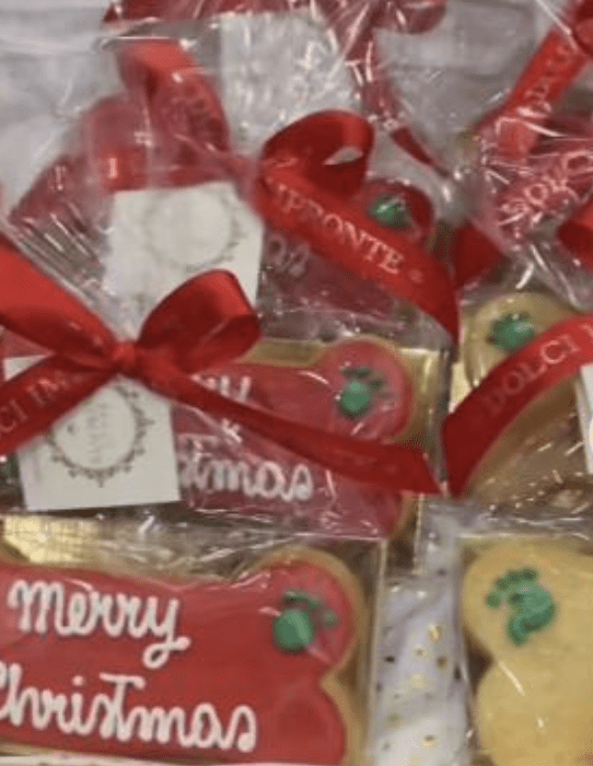 Uk's First Christmas Shop For Dogs Opens In Dartford's Bluewater Village