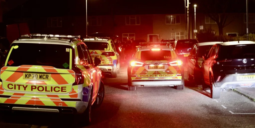 Armed Incident Leads to Lockdown on Robinson Way in Dagenham