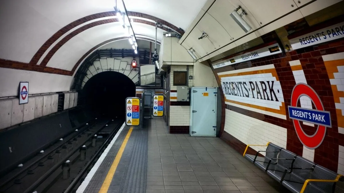 Antisemitic Assault on London Tube: Police Urge Witnesses to Help Find Two Suspects After Regents Park Attack