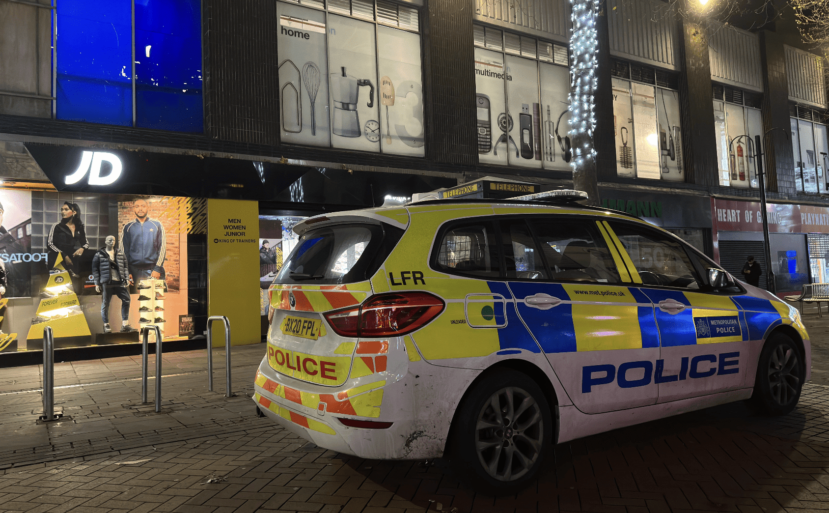Stabbing Incident in Croydon, London: Man Hospitalised, Police Investigate no update on his Condition