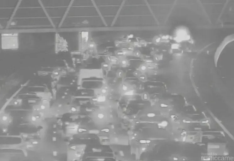 M23 Shutdown Chaos: Motorway Closed Southbound After Person Found on Road Between J8 and J9