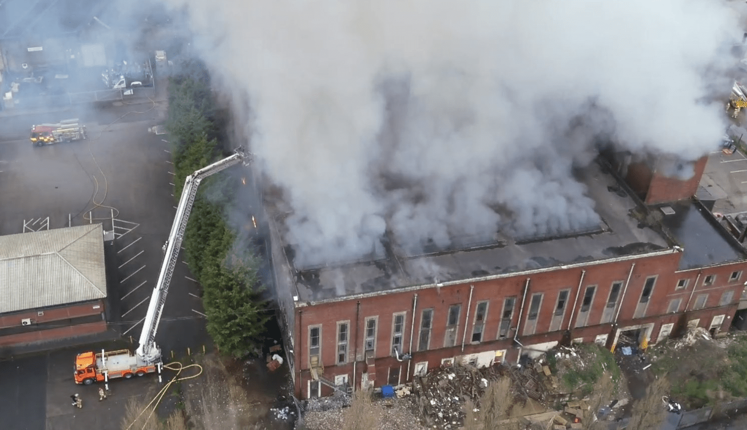 Major Fire at Commercial Building in Lancaster: Extensive Emergency Response Underway
