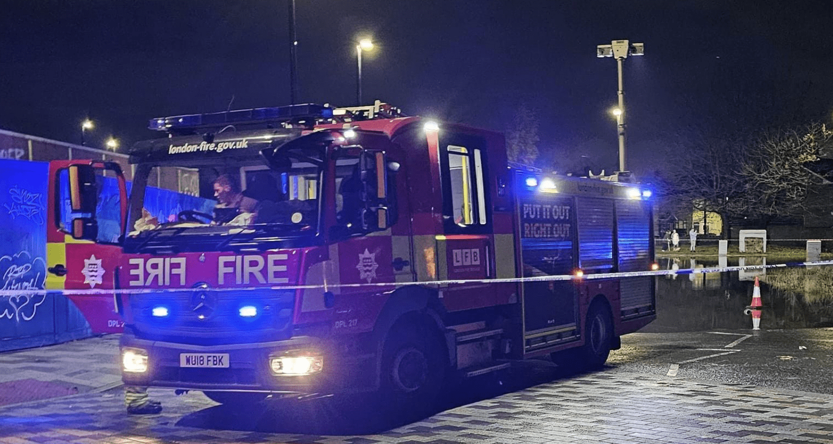 Blaze Breaks Out on 7th Floor Flat in London