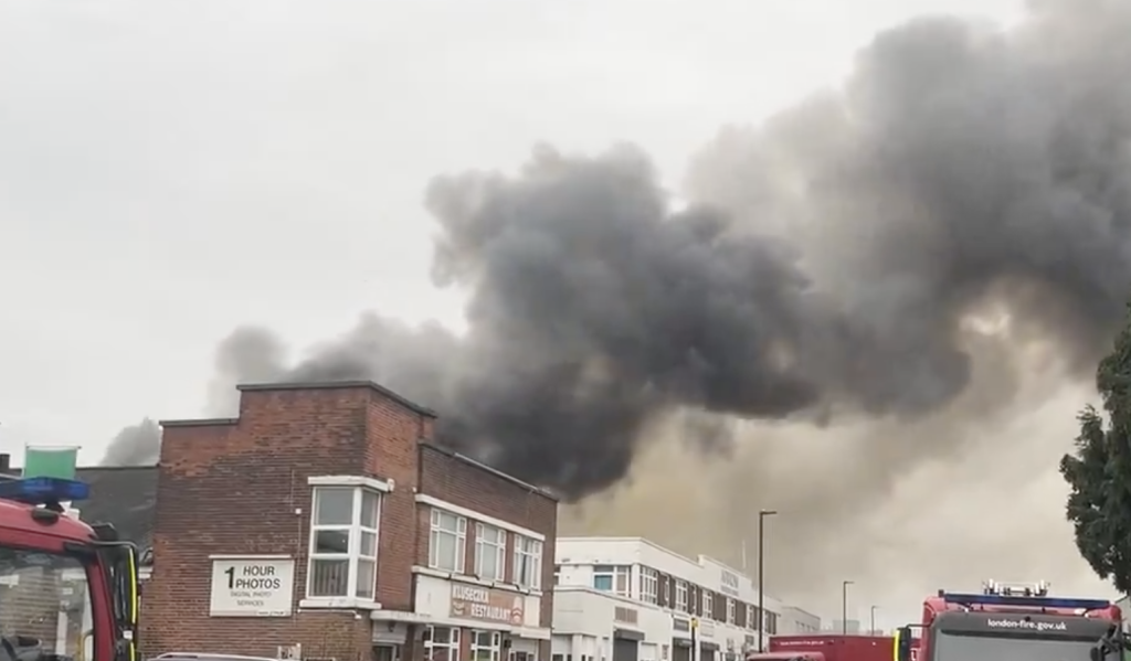Massive Christmas Day Blaze Engulfs Business Units in Perivale, London