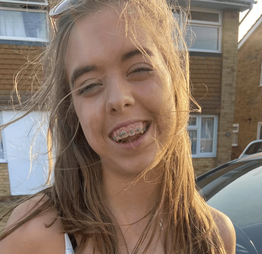 Urgent Search for Missing 17-Year-Old Girl from Fair Oak