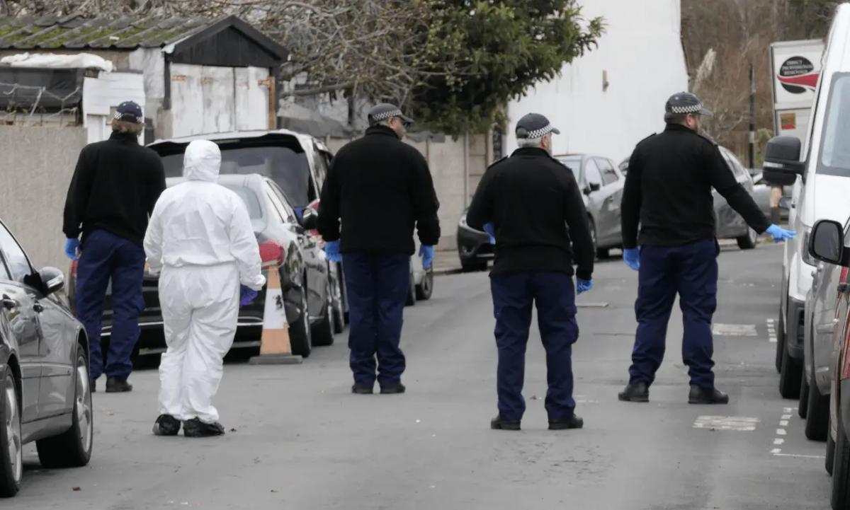 Knife Horror in Thornton Heath: 27-Year-Old Man Dies in Fatal Stabbing, Police Launch Murder Probe
