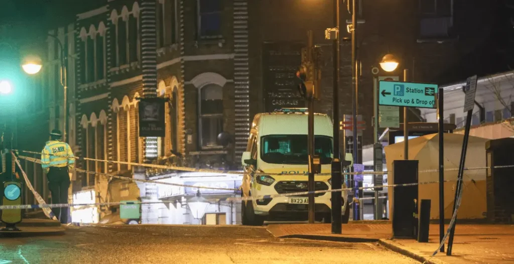 Teenager Fatally Stabbed on Sutton High Street; Urgent Investigation Launched