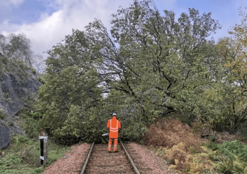 Storm Gerrit Brings Disruptions and Hazardous Conditions to Britain After Christmas