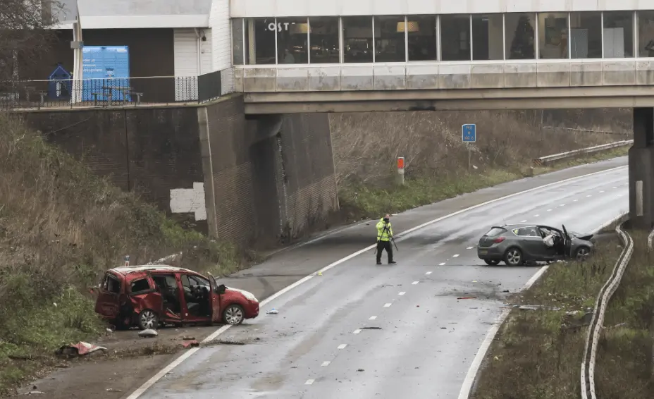 M2 Eastbound Shutdown in Kent After Multi-Vehicle Crash Causes Rush Hour Chaos
