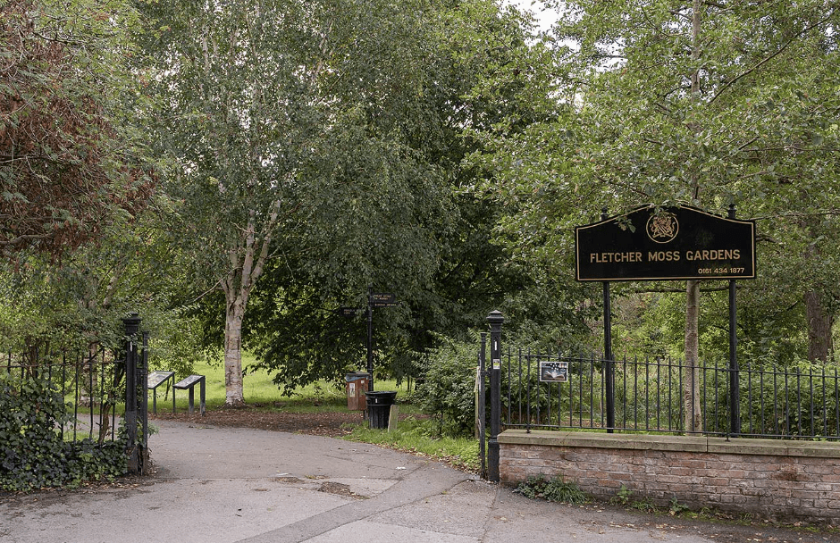 Tragic Death of Teenager After Ingesting Poisonous Berries in Didsbury Park
