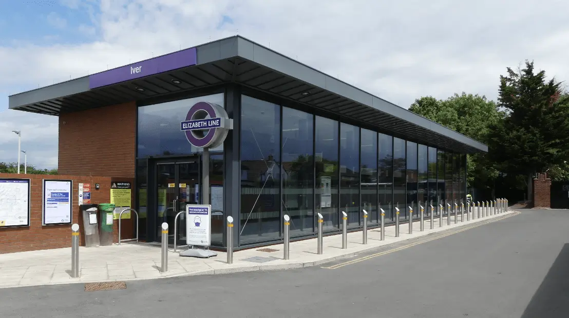 Person Killed by Train Near Iver Halts Paddington to Reading Rail Services