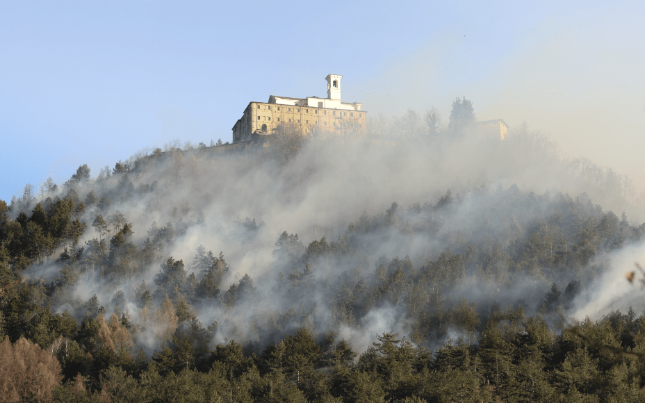 Wildfires Engulf Forests Near Turin, Italy as Firefighters Battle the Blaze