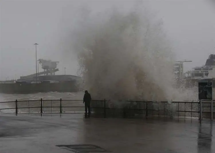 Storm Isha Wreaks Havoc: Flights Cancelled, Trains Suspended as UK Faces Rare Amber Warnings