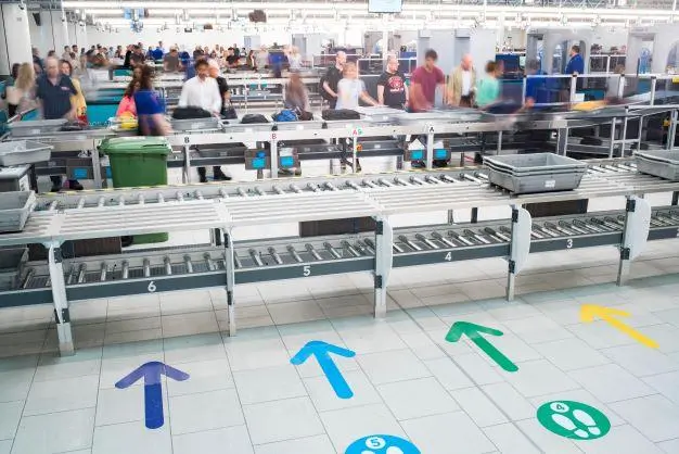 UK’s Biggest Airports Fail to Scrap 100ml Liquid Rule as CT Scanner Rollout Slips to 2025