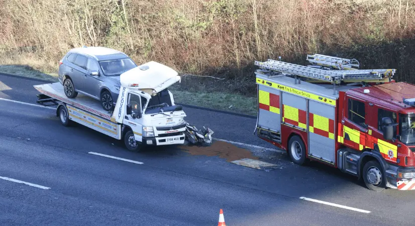 First Pictures from Serious Multi-Vehicle Collision Forces Closure of M20 Eastbound in Kent