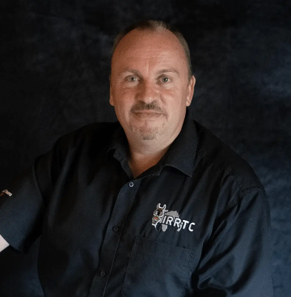 Ex-Firefighter Warns of Challenges in Extinguishing Electric Vehicle Fires