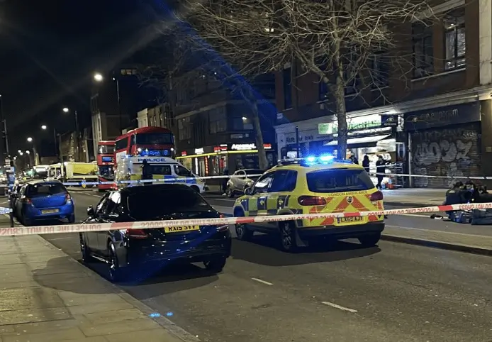 Met Police Car Hits Cyclist on Bethnal Green Road – Injuries Not Life-Threatening, Investigation Underway