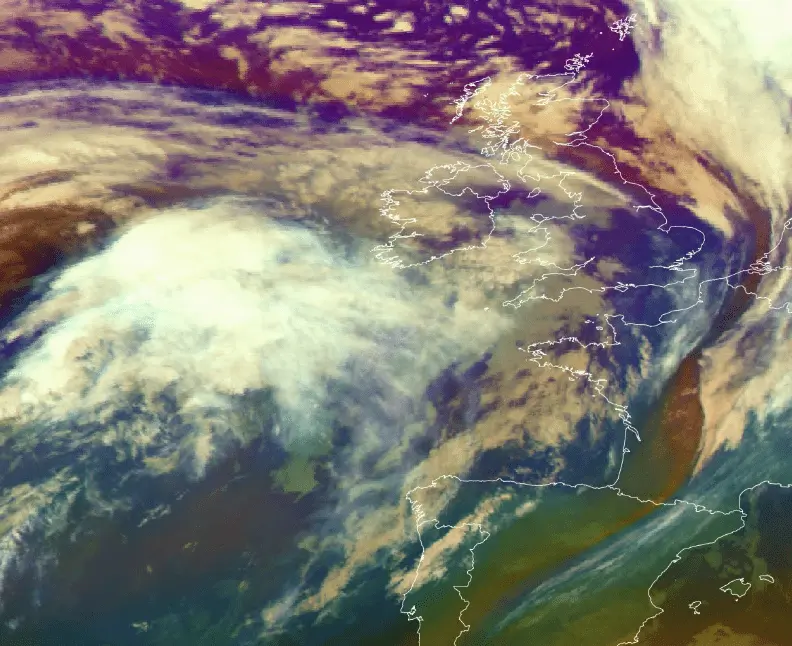 Storm Isha Set to Batter UK with 80mph Winds and Amber Warnings This Weekend
