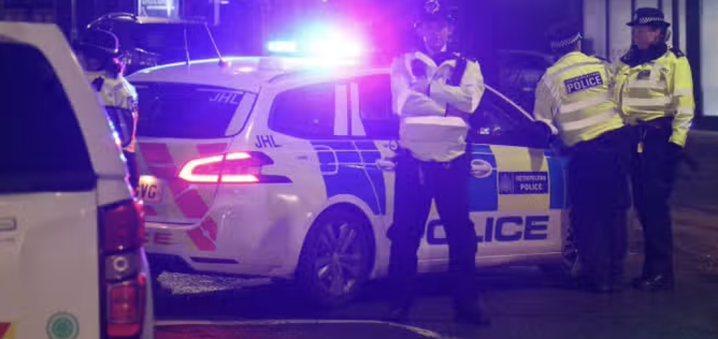 UPDATED: Road Closed After Discovery of Suspicious Package in London’s Crediton Hill