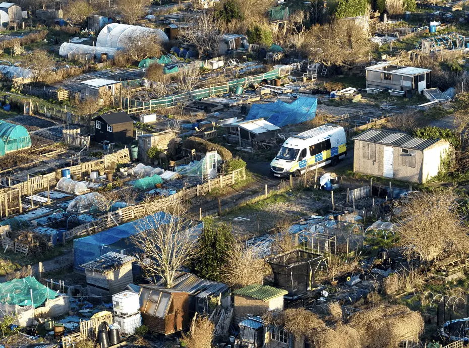 Aristocrat and Lover Accused of Negligence in Infant’s Death Amidst Fleeing Authorities