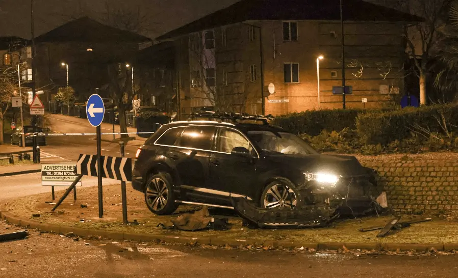 Early Morning High-Speed Crash in Beckton Leaves Mercedes SUV Stranded on Roundabout