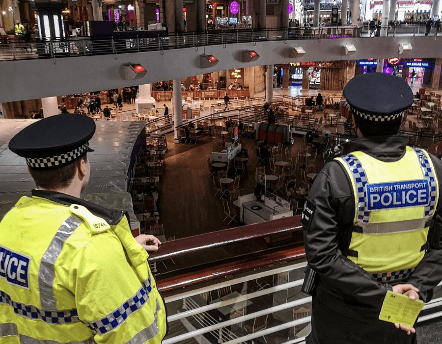 Metropolitan Police and BTP Boost London Safety with Knife Arrest