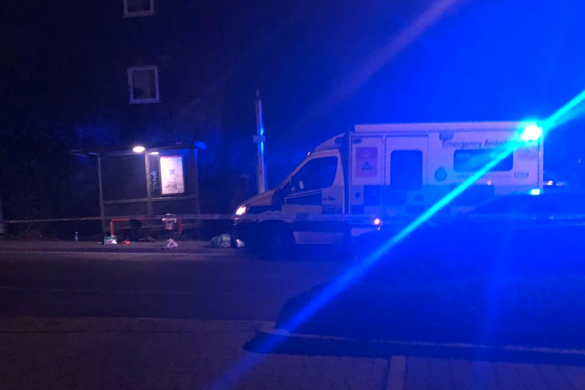 Teen Stabbing Incident London Ambulance Respond Rapidly