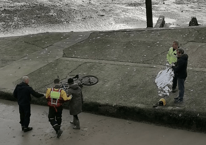 Woman Rescued by Locals After Becoming Stuck in Mud at Folkestone Harbour