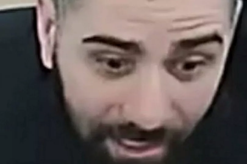 Police Launch Manhunt Following Racist Assault on Elderly Man in Convenience Store