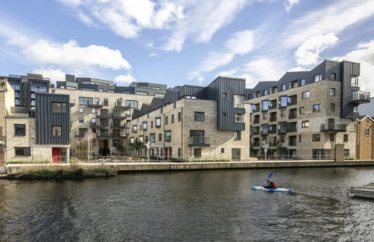 Tragedy in Islington as Five-Year-Old Found Dead in Canal Minutes After Disappearing