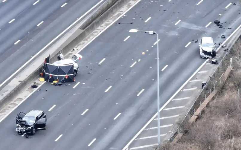 At Least One Dead as Horrific Multi-Car Crash Shuts M25 in Hertfordshire for Miles