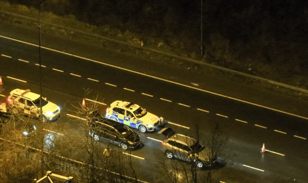 Severe Delays on M25 Anticlockwise Following Night time Multi-Vehicle Collision