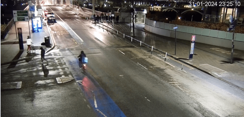 Detectives leading the manhunt for wanted Abdul Ezedi now believe he went into the River Thames at Chelsea Bridge