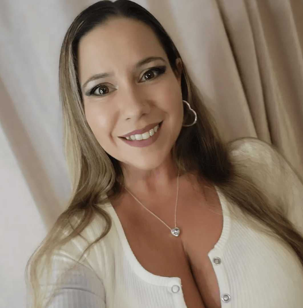 Family Pays Heartfelt Tribute to Zoe Hawes, Victim of M25 Collision killed on her way to celebrate her 40th birthday