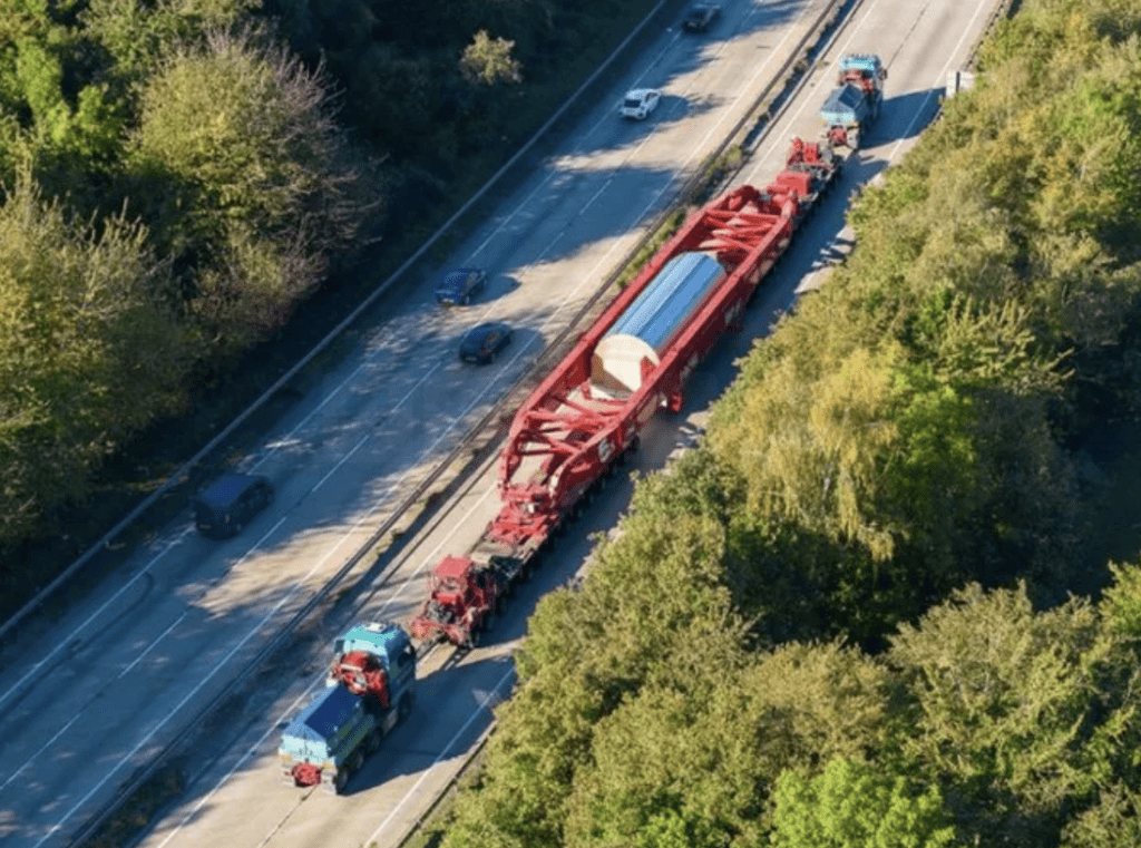 Overnight Delays Expected on M25 and M1 as Abnormal Load Transports Power Station Equipment