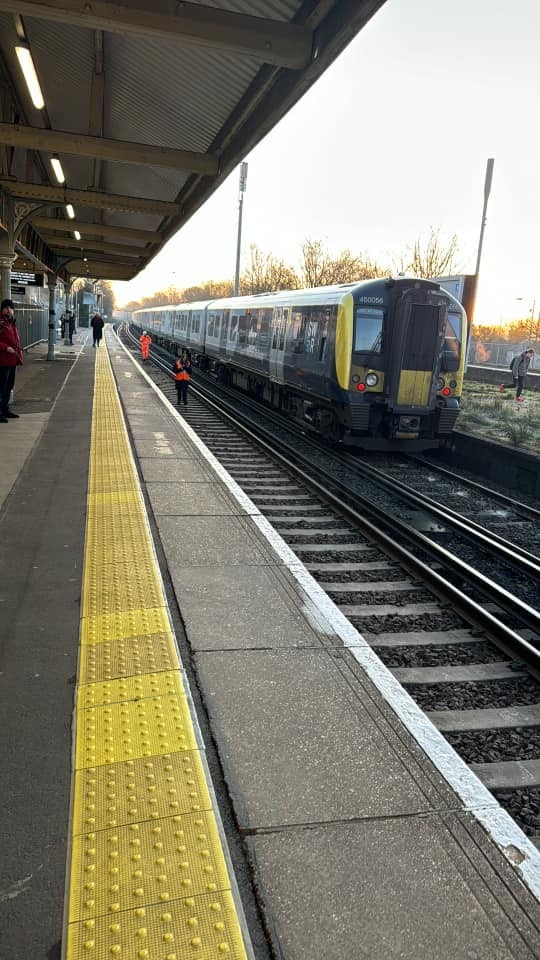 Major Disruption as Train Derailment Blocks Services Between Woking and London Waterloo