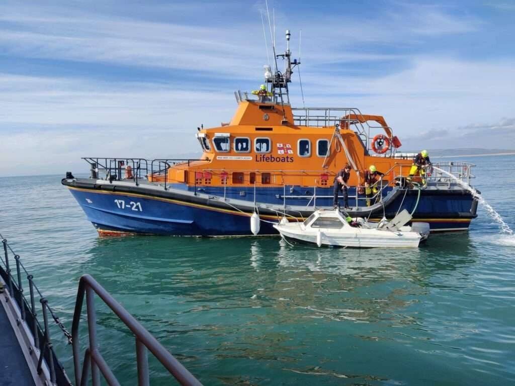 Newhaven Lifeboat Crew Rescues Stricken Speedboat off Beachy Head
