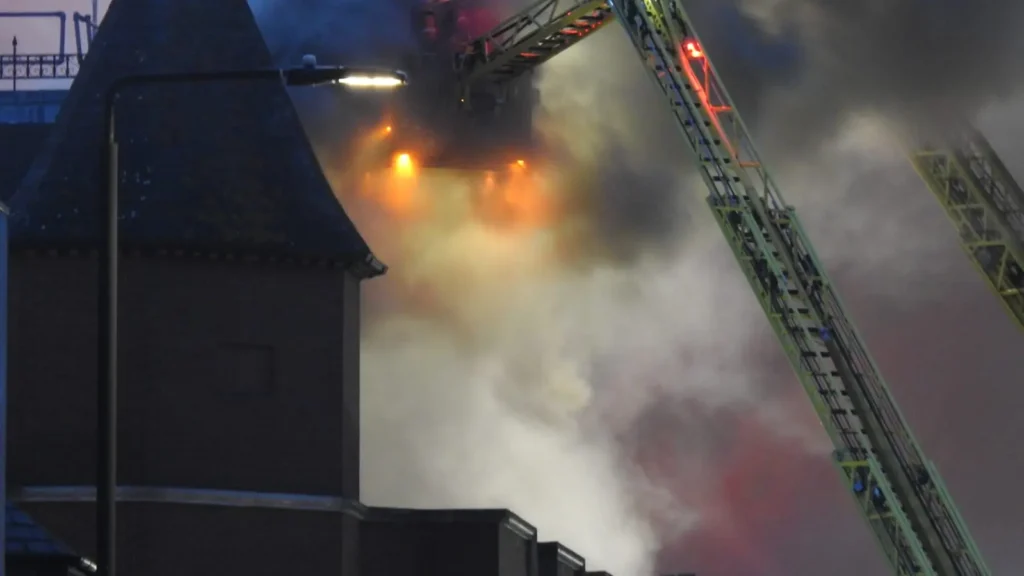 Police declare Major incident as Firefighters Battle Blaze at Forest Gate Police Station with over 30 fire engines