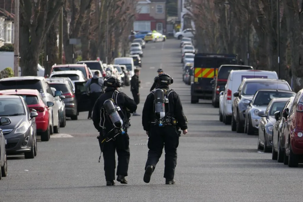 Family Forced to Flee as Suspect Barricades Himself in Catford Home with Gas Canister