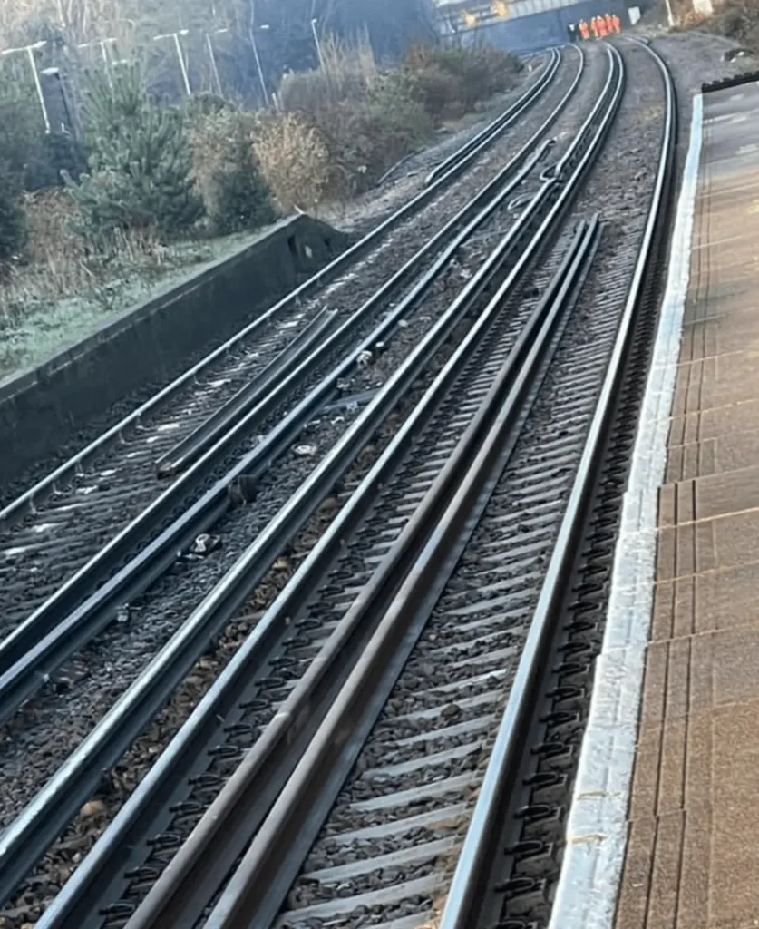 Major Disruption as Train Derailment Blocks Services Between Woking and London Waterloo